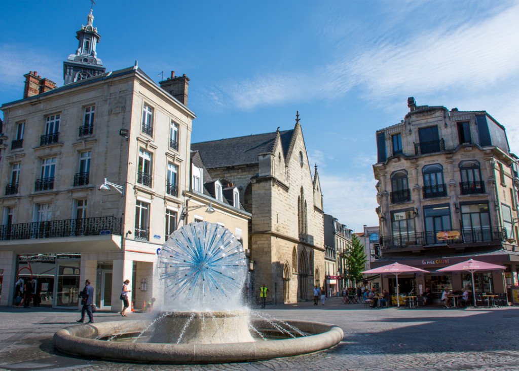 Bubbles with a side of history - A visit to Reims in Champagne