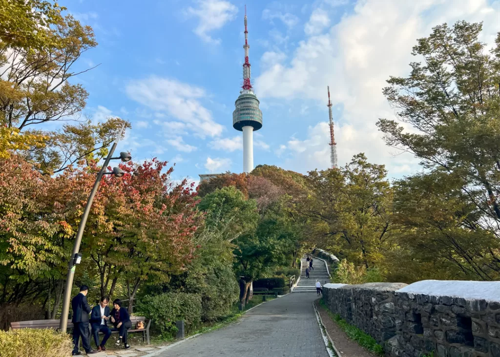 Trail to Seoul Tower