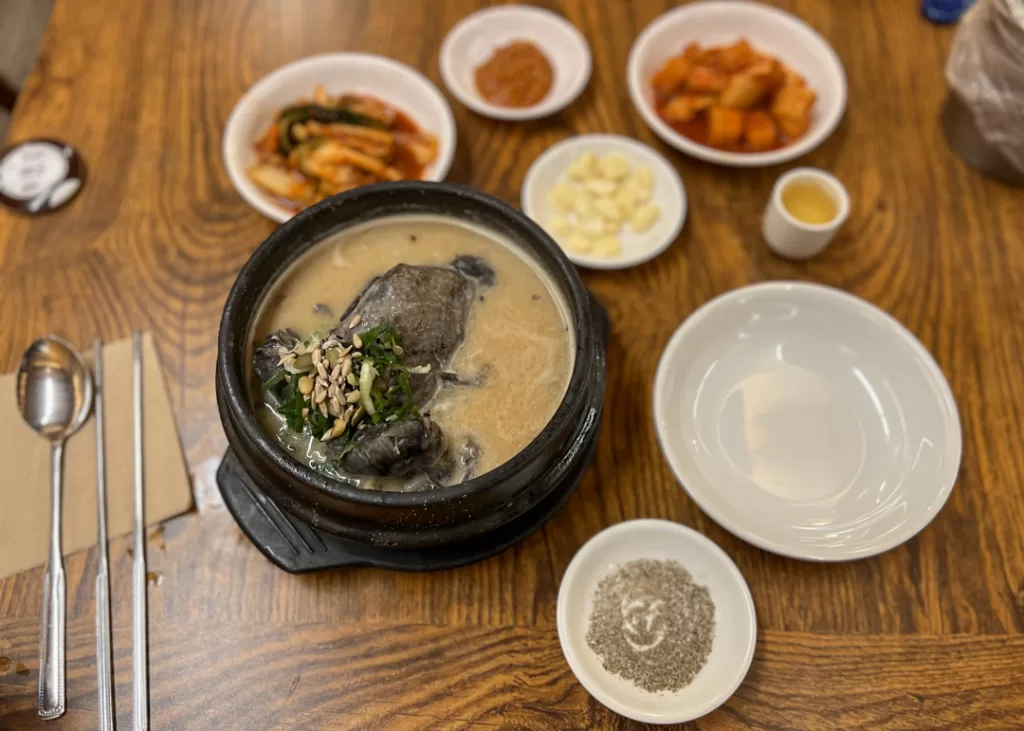 Tosokchon Samgyetang black chicken