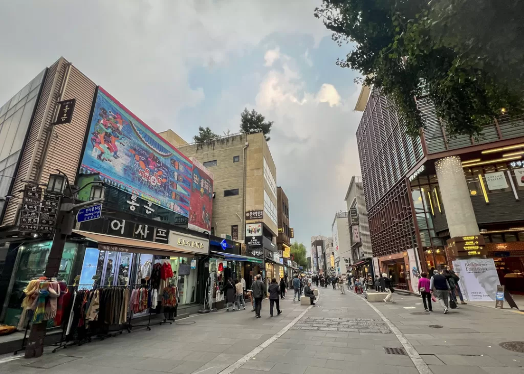 Insadong street